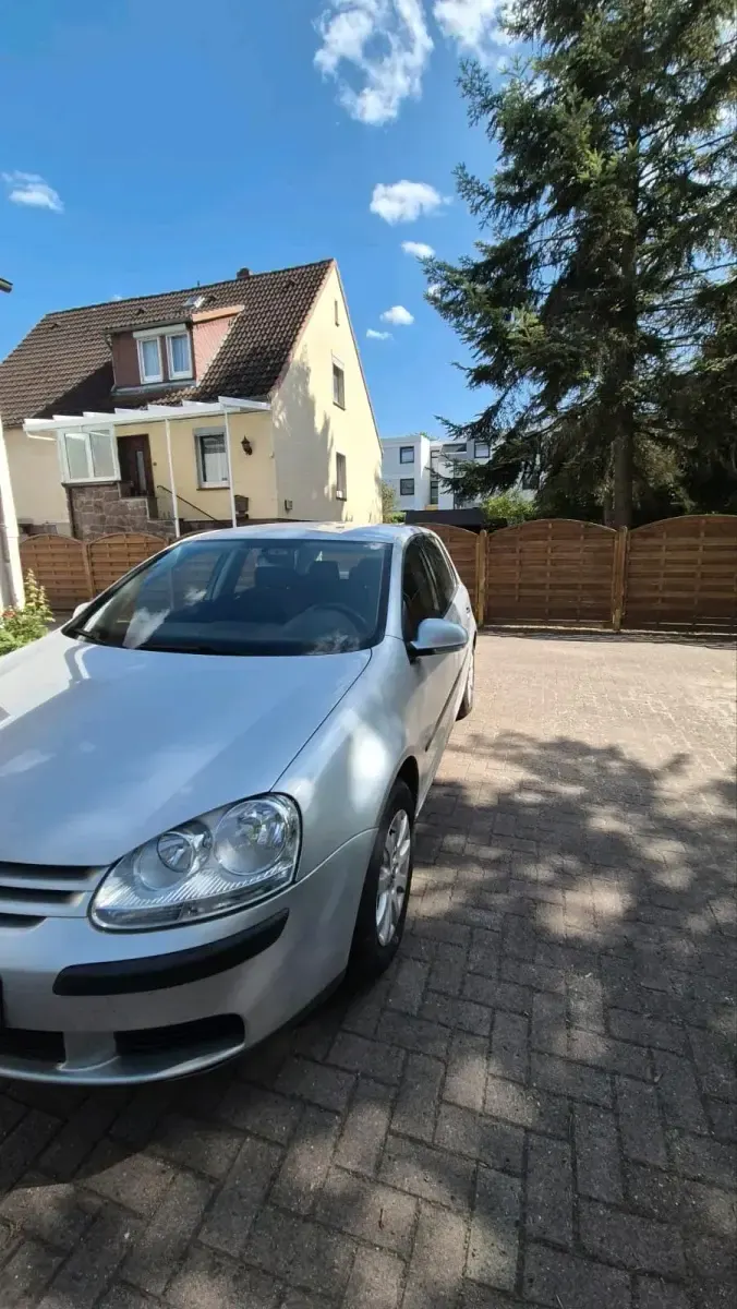 Gebraucht VW Golf IV 90 PS (66 kW) 2005 Grau Kleinwagen
