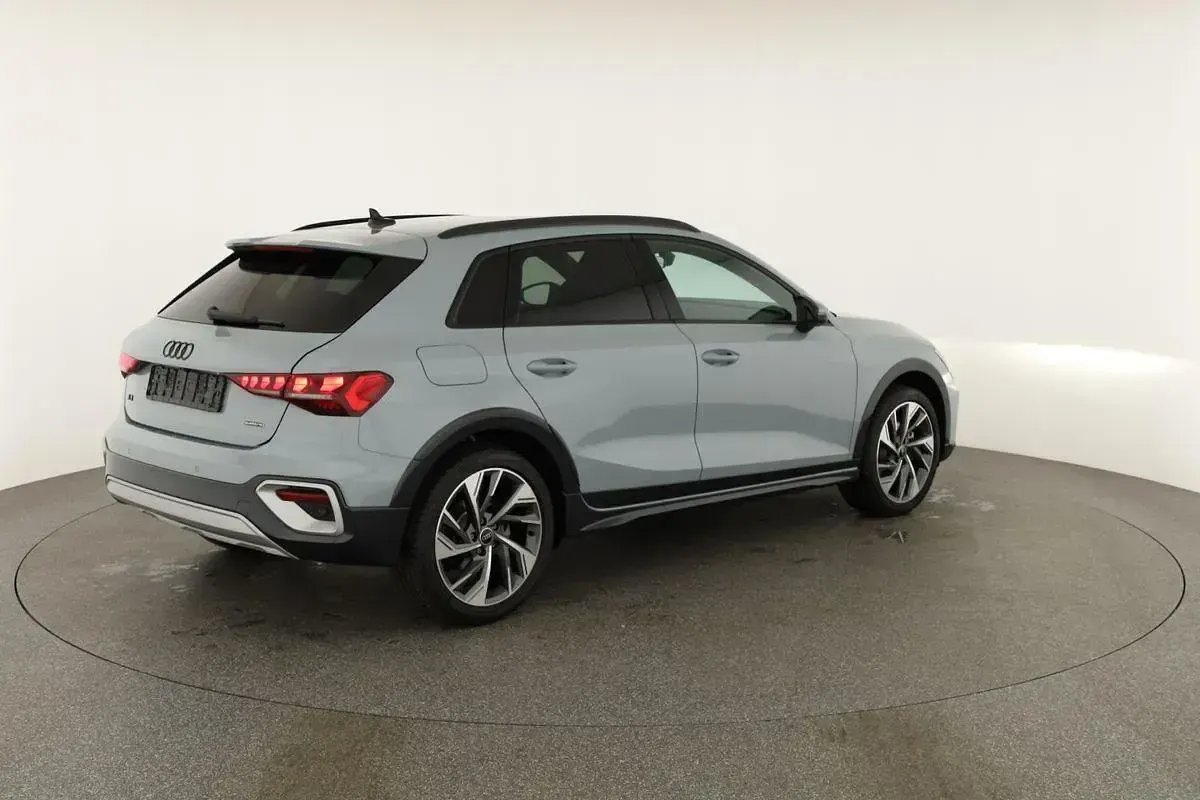 Neu Audi A3 Ambiente 204 PS (150 kW) 2026 Pfeilgrau perleffekt