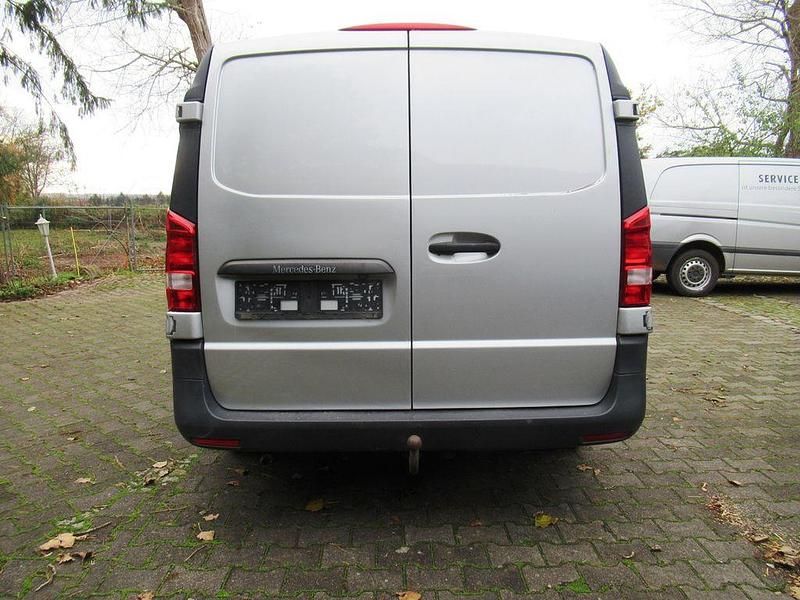 Gebraucht Mercedes Vito 136 PS (100 kW) 2016 Silber Van