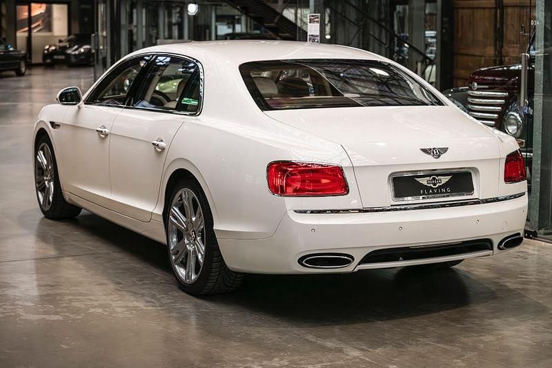 Gebraucht Bentley Flying Spur 625 PS (459 kW) 2014 Weiß Limousine