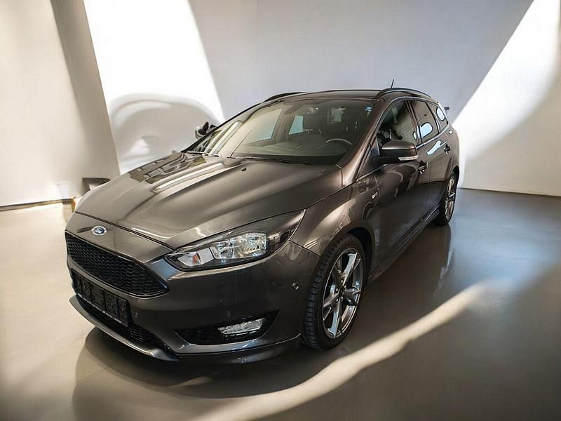 Grau Gebraucht 2018 Ford Focus ST-Line Kombi | 9.490 € (Fairer Preis) - Bild 1/4