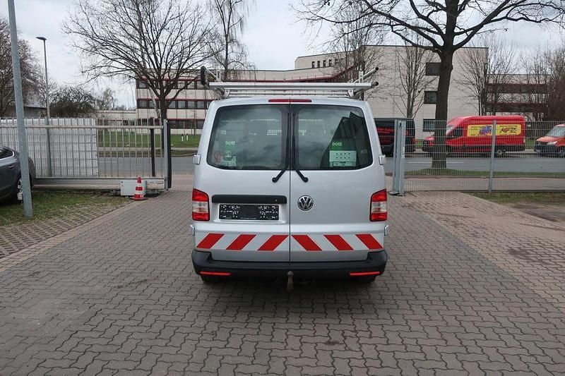 Gebraucht VW T5 140 PS (102 kW) 2013 Silber Van