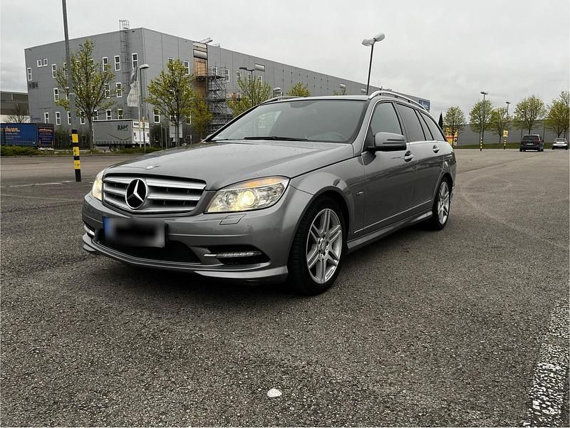 Gebraucht Mercedes C220 Avantgarde 170 PS (125 kW) 2011 Grau Kombi