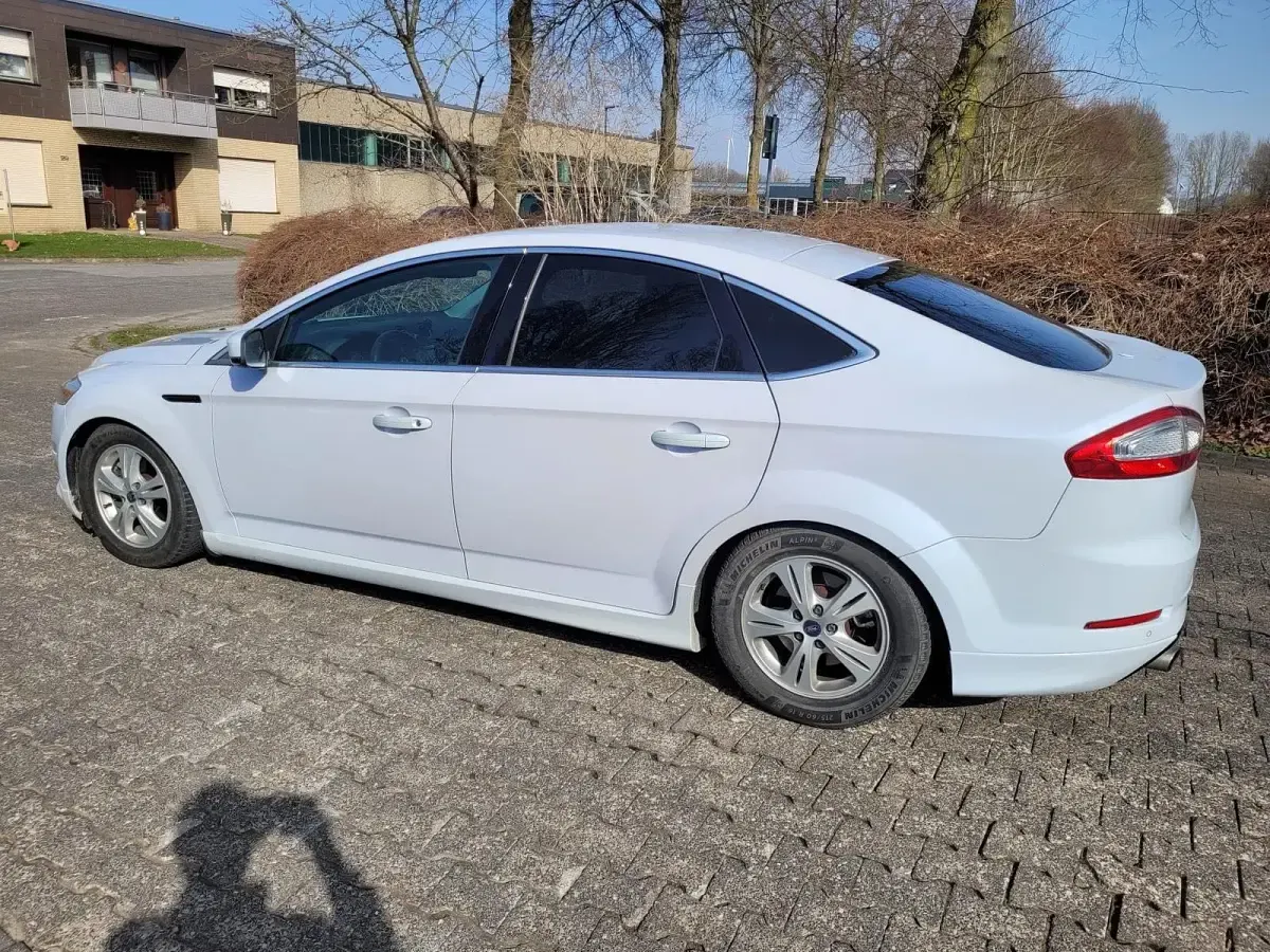 Używany Ford Mondeo 203 KM (149 kW) 2011 Biały Sedan/Limuzyna