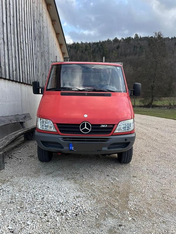 Gebraucht Mercedes Sprinter 129 PS (94 kW) 2005 Rot