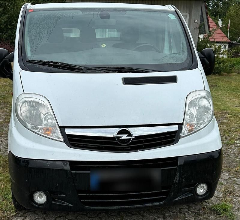 Weiß Gebraucht 2014 Opel Vivaro Van | 6.990 € (Fairer Preis) - Bild 1/4