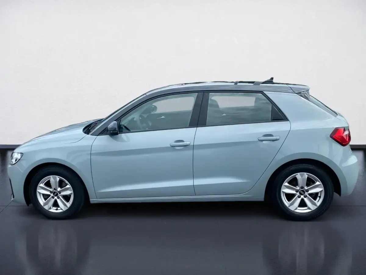Gebraucht Audi A1 Sportback Basis 110 PS (80 kW) 2021 Grau Kleinwagen