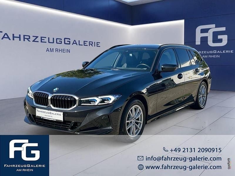 Black sapphire metallic Gebraucht 2023 BMW 318 Shadowline Kombi | 28.450 € (Fairer Preis) - Bild 1/4