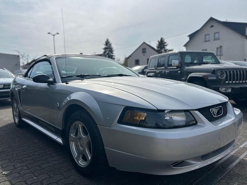 Second-hand Ford Mustang 193 CP (141 kW) 2005 Argintiu Cabrio