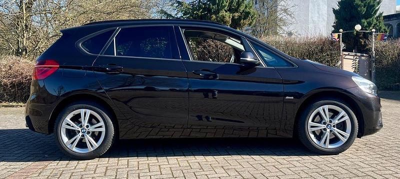 Gebraucht BMW 220 Sport Line 190 PS (139 kW) 2016 Braun Van / Kleinbus