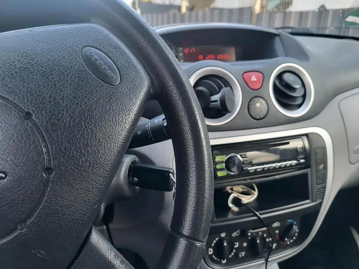 Gebraucht Citroën C3 73 PS (53 kW) 2007 Gold Kleinwagen