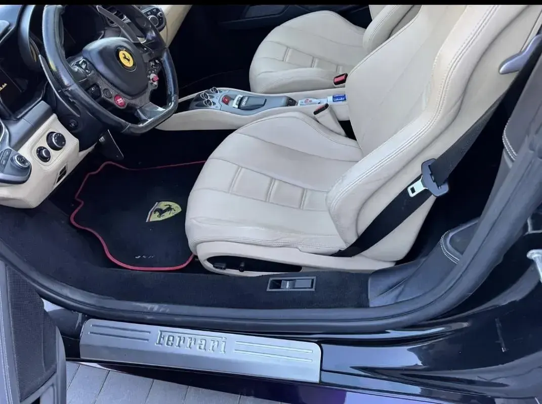 Gebraucht Ferrari 458 566 PS (416 kW) 2011 Violett Coupé