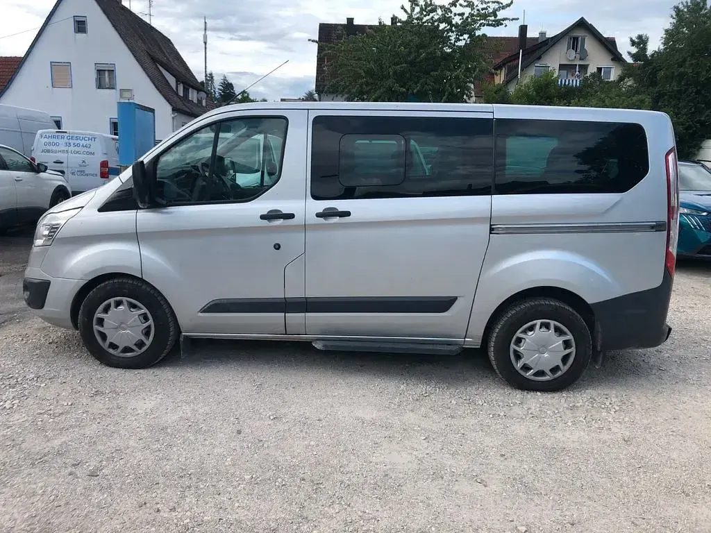 Gebraucht Ford Tourneo 155 PS (114 kW) 2015 Silber Van / Kleinbus