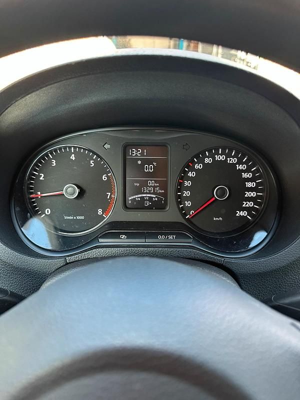 Gebraucht VW Polo 60 PS (44 kW) 2012 Weiß Kleinwagen