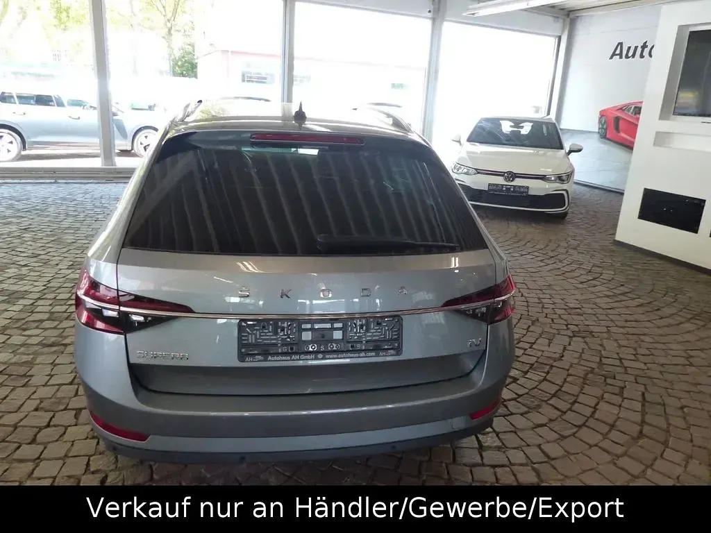 Gebraucht Skoda Superb Style 156 PS (114 kW) 2021 Seda business/business grey (metallic) Kombi