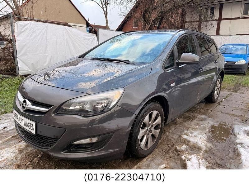 Gebraucht Opel Astra Edition 140 PS (102 kW) 2014 Grau Kombi