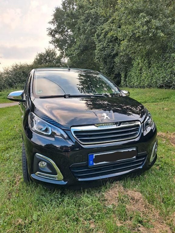 Schwarz Gebraucht 2020 Peugeot 108 Collection Kleinwagen | 9.400 € (Guter Preis) - Bild 1/4