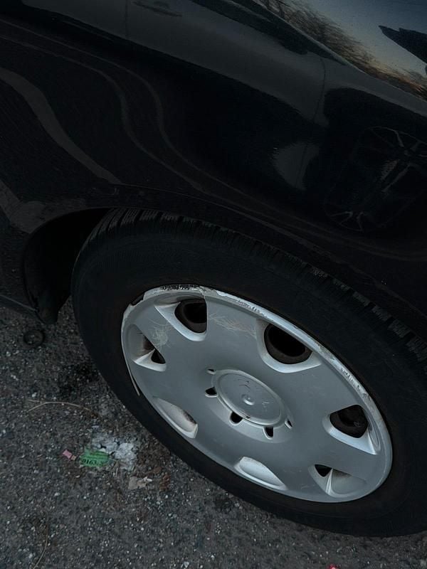 Gebraucht VW Polo 54 PS (39 kW) 2003 Schwarz Kleinwagen