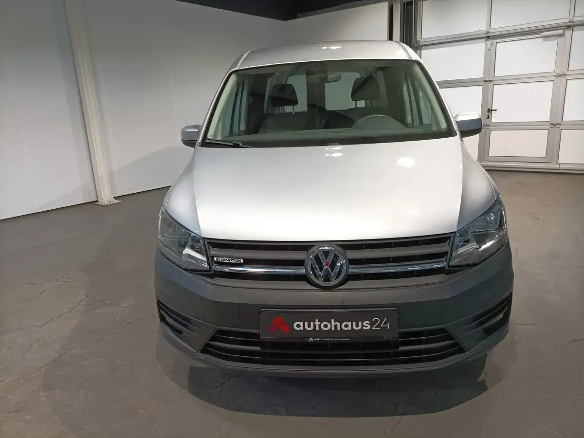 Używany VW Caddy Maxi Trendline 110 KM (80 kW) 2020 Srebrny Minivan