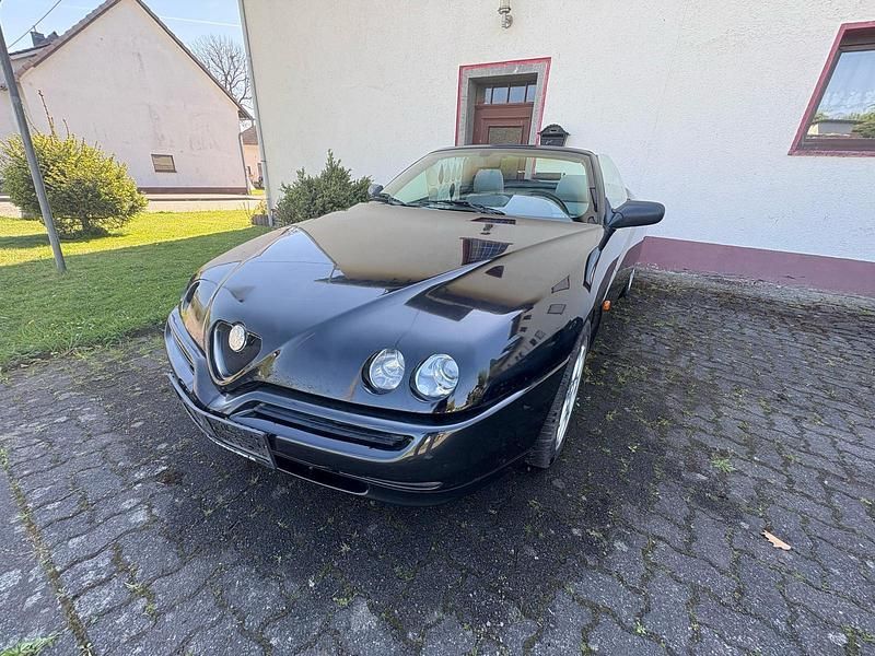 Schwarz Gebraucht 2002 Alfa Romeo Spider Cabrio | 4.000 € (Teuer) - Bild 1/4