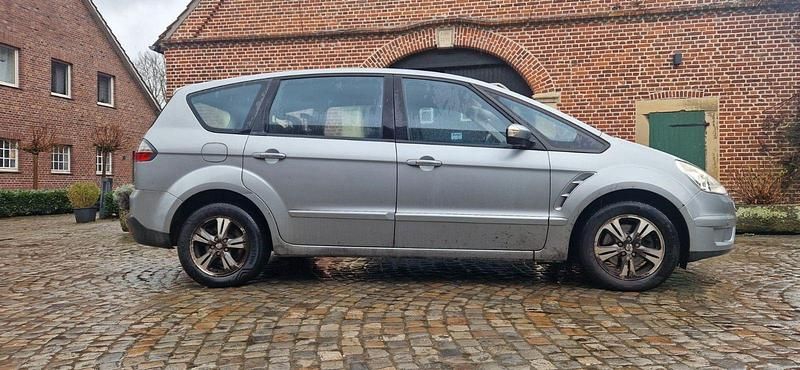 Second-hand Ford S-MAX S 140 CP (102 kW) 2009 Gri Monovolum