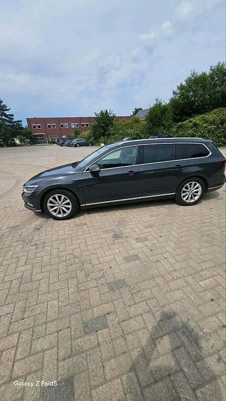 Gebraucht VW Passat Highline 150 PS (110 kW) 2016 Grau Kombi