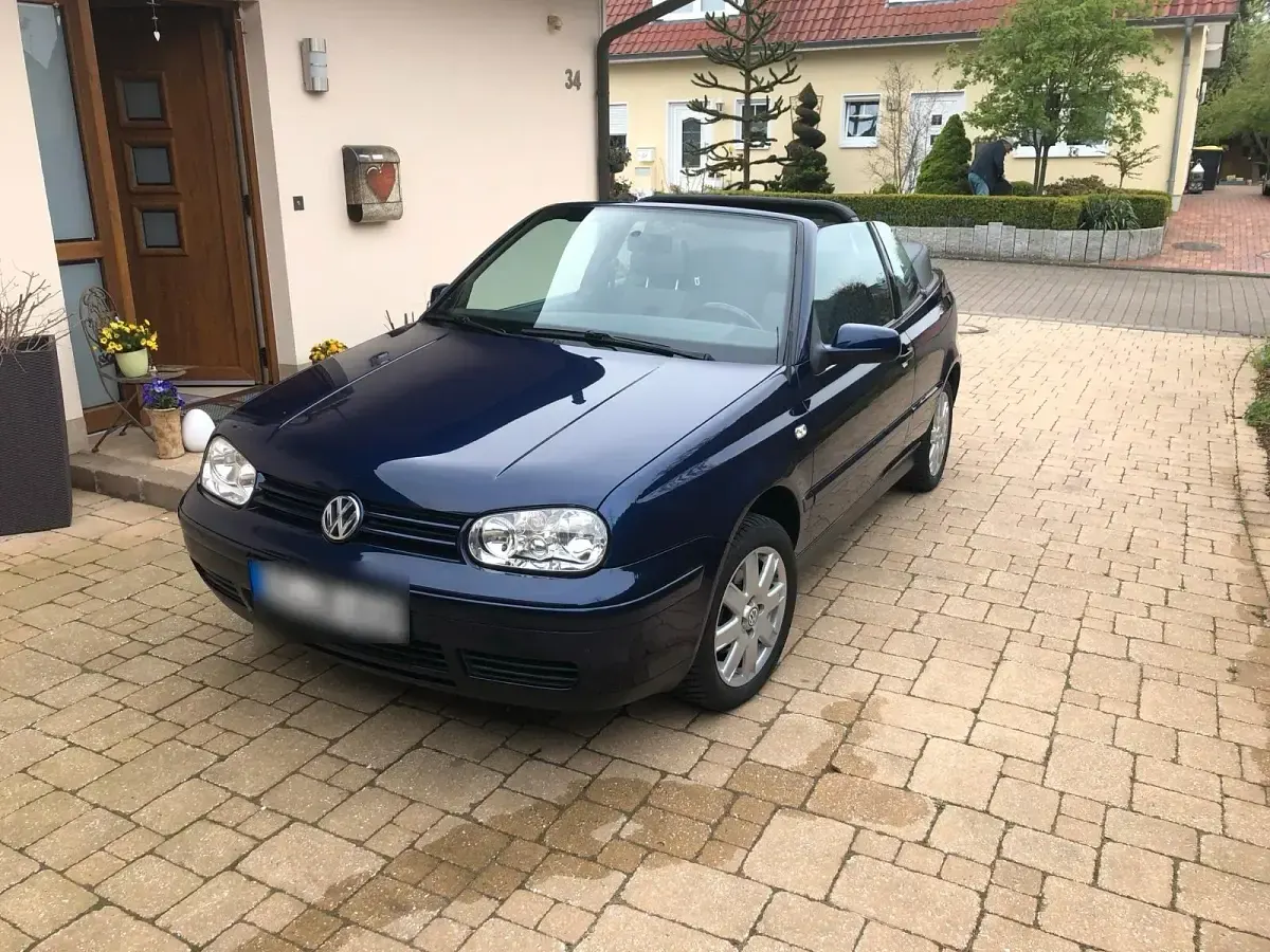 Gebraucht VW Golf 116 PS (85 kW) 2001 Blau Cabrio