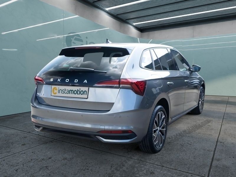 Grau Gebraucht 2024 Skoda Scala Drive Kleinwagen | 33.149 € - Bild 1/4