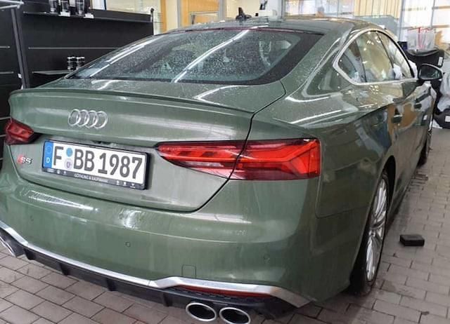 Gebraucht Audi S5 Ambiente 341 PS (250 kW) 2023 Distriktgrün metallic Coupé