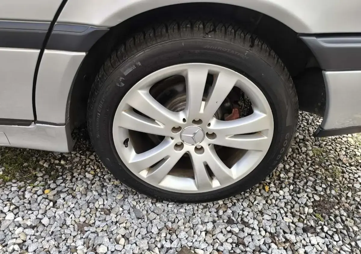 Gebraucht Mercedes C180 Classic 122 PS (89 kW) 1996 Silber Kombi