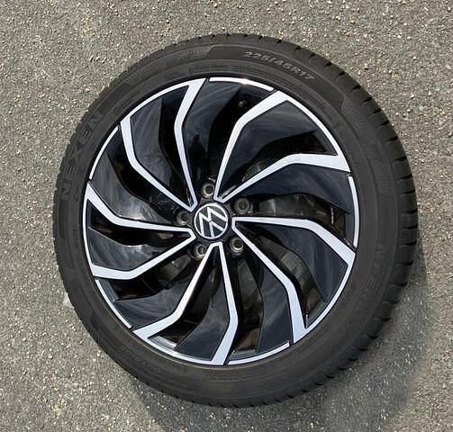 Gebraucht VW Golf VIII Active 150 PS (110 kW) 2022 Grau Limousine