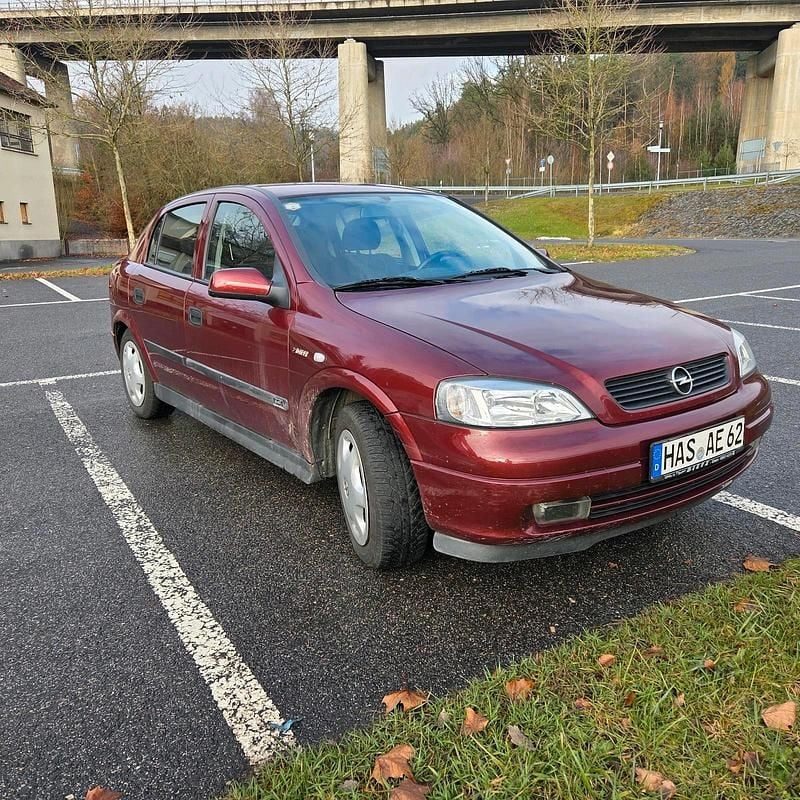 Rot Gebraucht 1999 Opel Astra Limousine | 999 € (Superpreis) - Bild 1/4