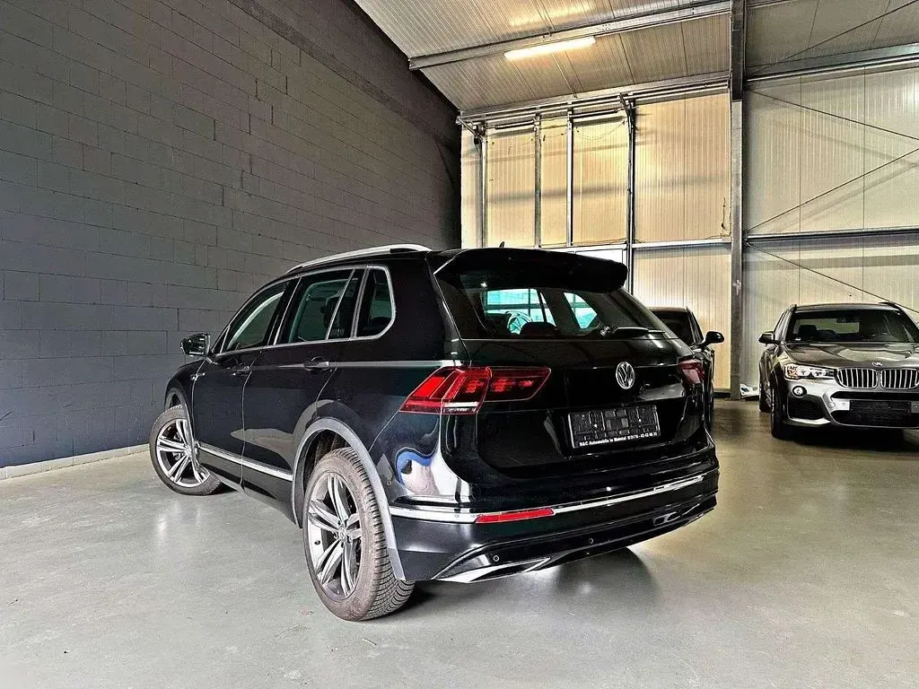 Gebraucht VW Tiguan Highline 239 PS (175 kW) 2018 Schwarz SUV
