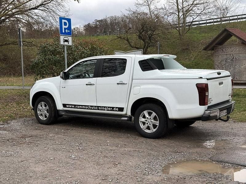Gebraucht Isuzu D-Max 163 PS (119 kW) 2017 Weiß Pickup