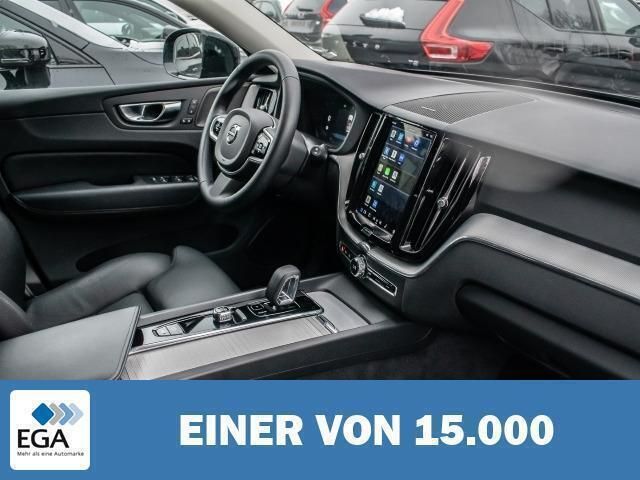 Gebraucht Volvo XC60 Plus 197 PS (144 kW) 2022 Grau metallic SUV