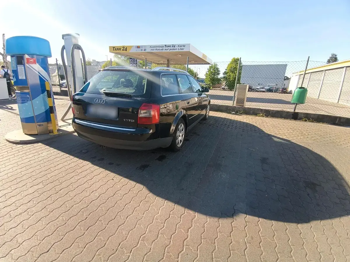 Usata Audi A4 130 CV (95 kW) 2003 Nero Station wagon
