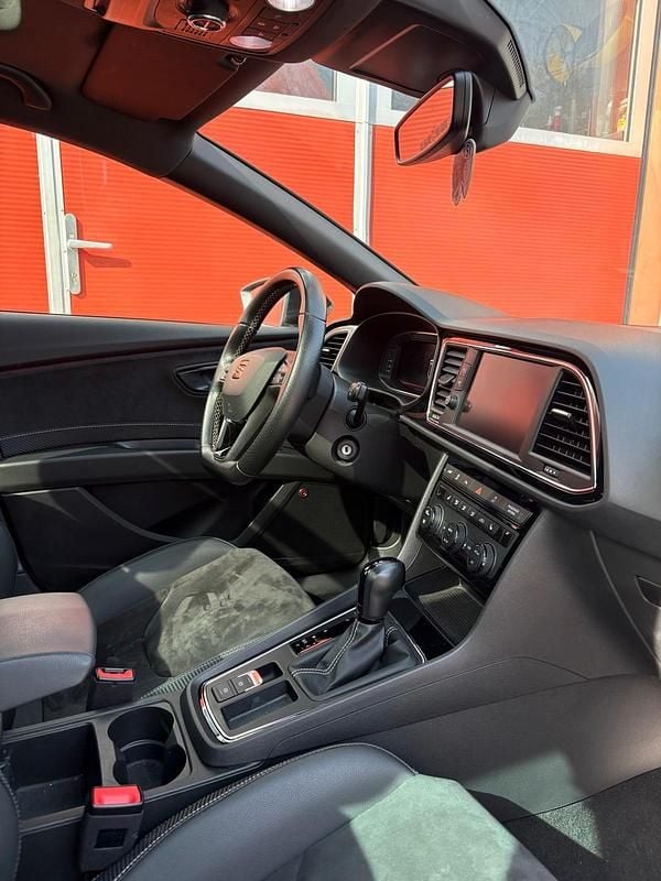 Gebraucht Cupra Leon 300 PS (220 kW) 2018 Weiß Kombi