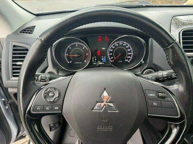 Gebraucht Mitsubishi ASX Top 114 PS (83 kW) 2017 Coolsilber SUV