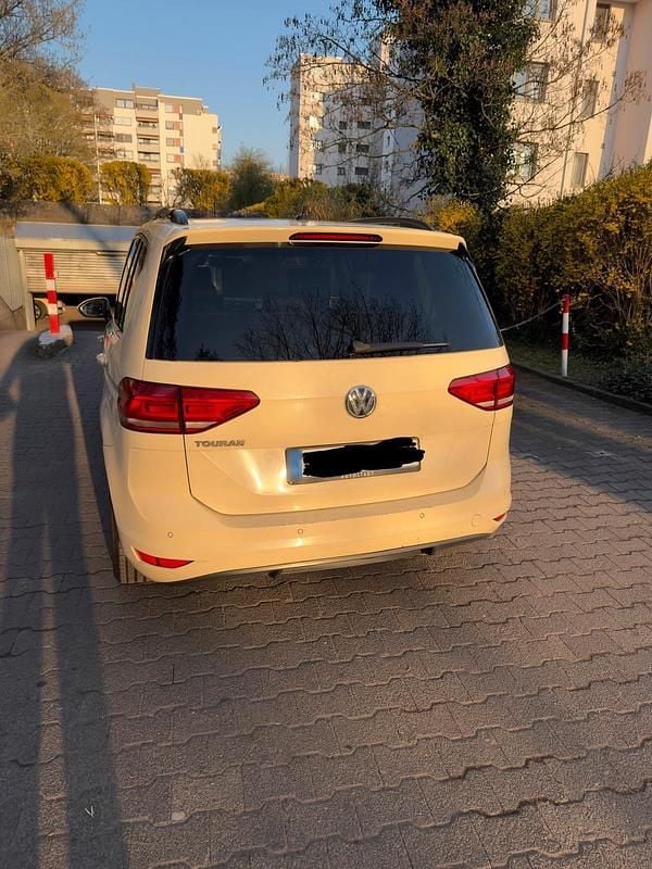 Gebraucht VW Touran 116 PS (85 kW) 2019 Beige Van / Kleinbus