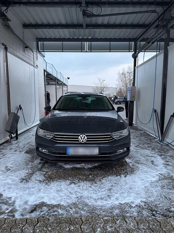 Gebraucht VW Passat 150 PS (110 kW) 2018 Grau Kombi