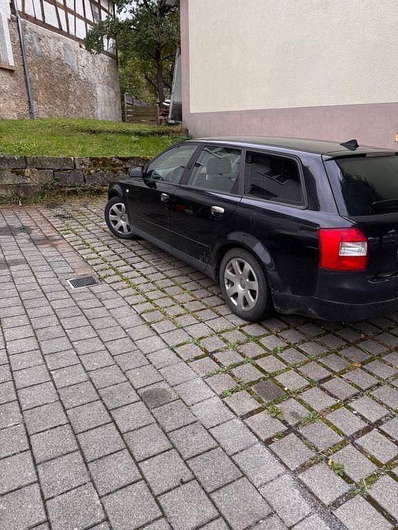 Schwarz Gebraucht 2002 Audi A4 Kombi | 1.100 € (Superpreis) - Bild 1/4