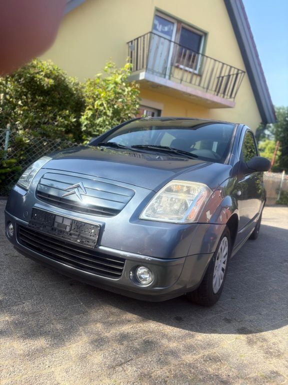 Grau Gebraucht 2008 Citroën C2 Comfort Kleinwagen | 1.300 € (Fairer Preis) - Bild 1/4