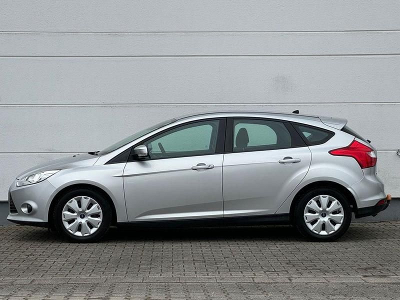 Gebraucht Ford Focus Titanium 116 PS (85 kW) 2013 Silber Limousine