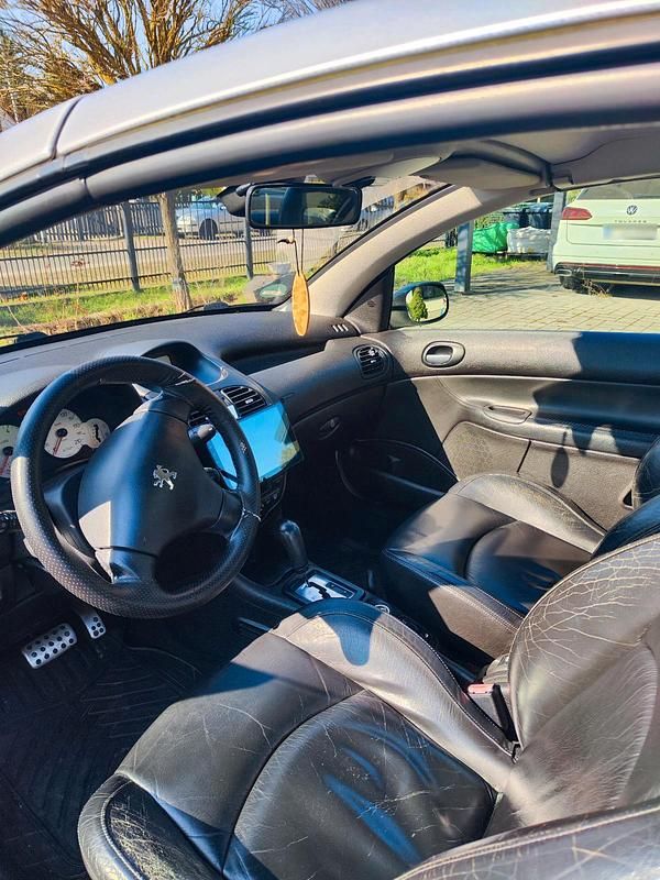 Gebraucht Peugeot 206 108 PS (79 kW) 2003 Silber Coupé