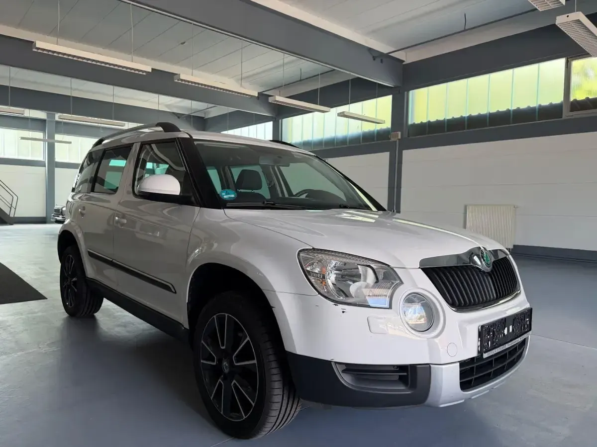 Gebraucht Skoda Yeti Ambition 122 PS (89 kW) 2013 Weiß SUV