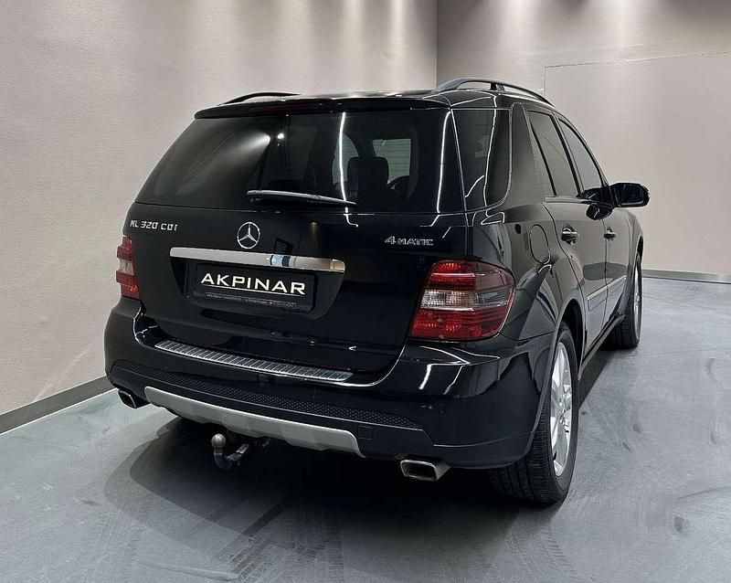 Gebraucht Mercedes ML320 224 PS (164 kW) 2007 Schwarz SUV