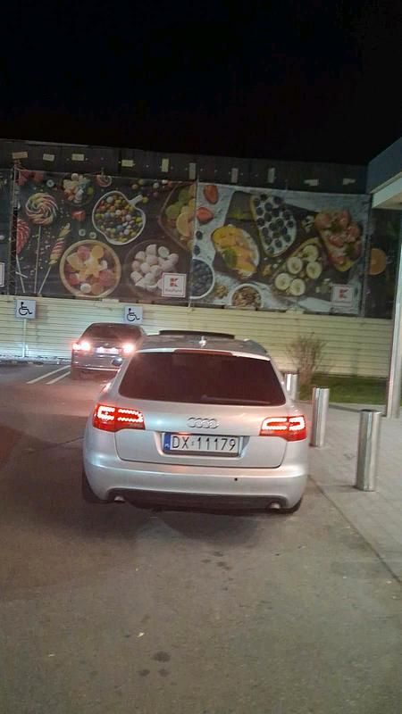 Grau Gebraucht 2006 Audi A6 Kombi | 2.800 € - Bild 1/4