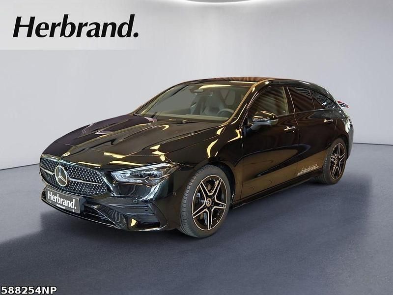 Schwarz Gebraucht 2025 Mercedes CLA200 Shooting Brake AMG Kombi | 41.190 € - Bild 1/4