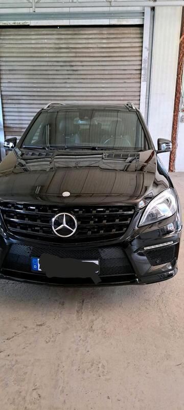 Schwarz Gebraucht 2015 Mercedes ML63 AMG AMG SUV | 42.500 € - Bild 1/4
