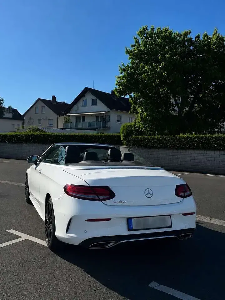 Gebraucht Mercedes C180 156 PS (114 kW) 2020 Weiß Cabrio